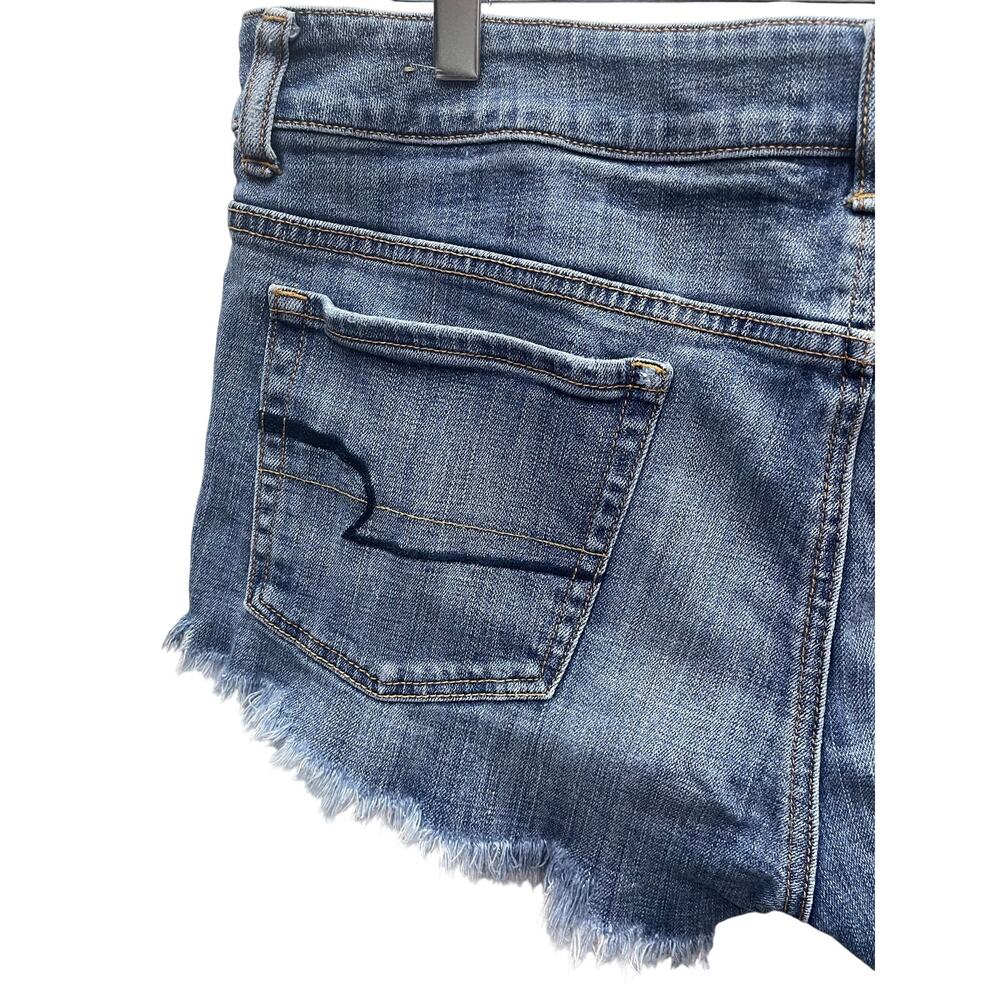 American Eagle Outfitters Stretch Floral Embroidered Denim Jean Shorts Size 14 - Picture 9 of 10